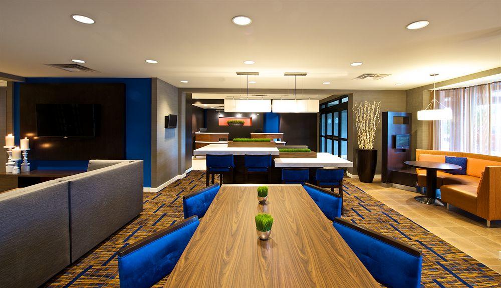 Country Inn & Suites By Radisson, Columbus-Edinburgh Екстериор снимка